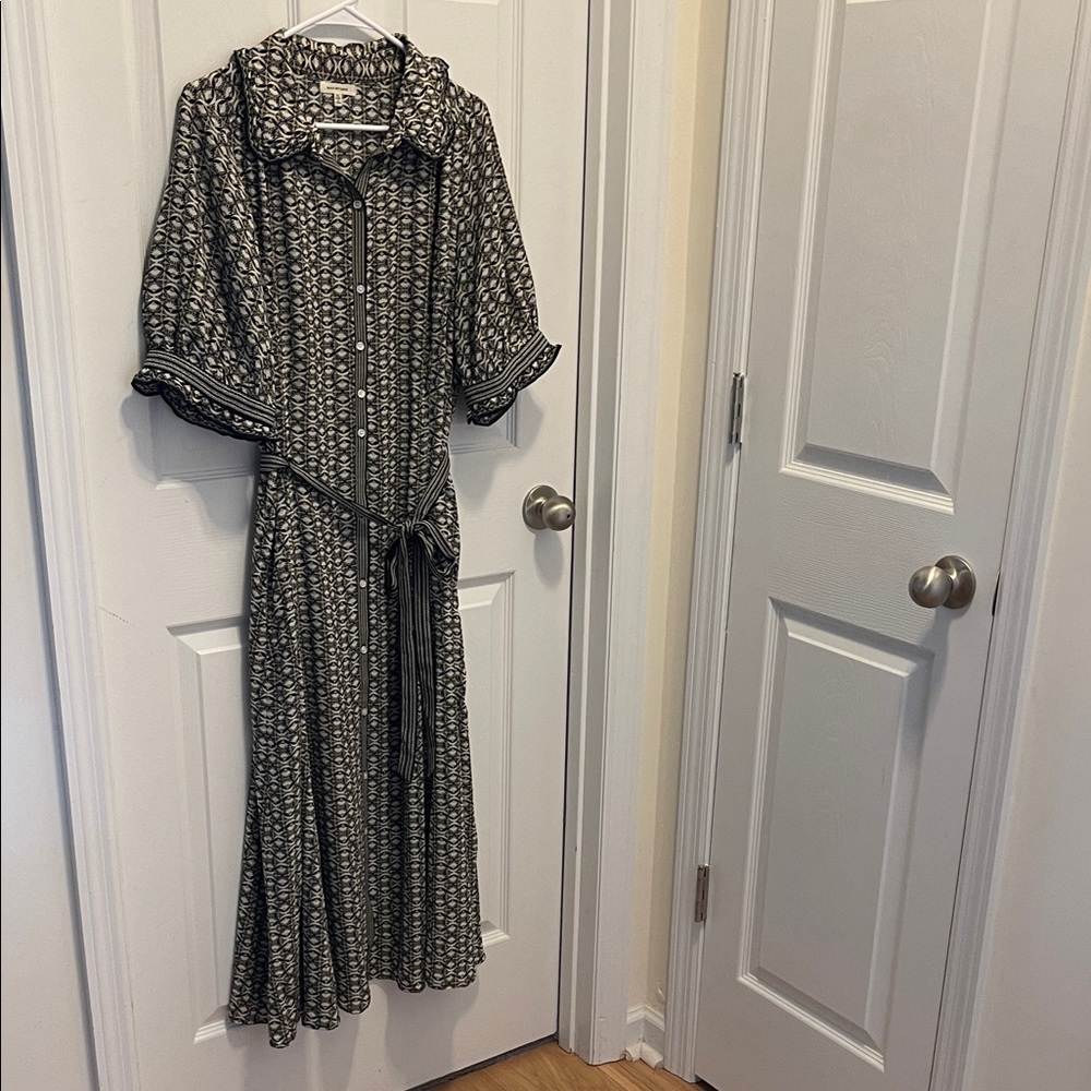 Max Studio Elegant Black and White Patterned Dress